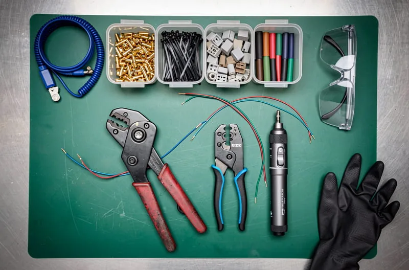 Incoming inspection station with measurement equipment